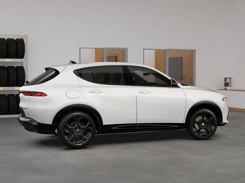 New 2026 Alfa Romeo Tonale Base w/ Red Premium Package image 5