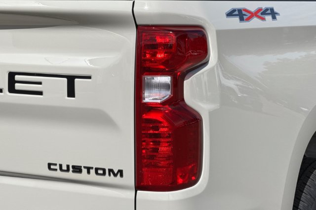 New 2026 Chevrolet Silverado 1500 Custom w/ LPO, Dark Essentials Package AWD/4WD image 37