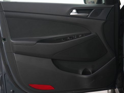 Used 2019 Hyundai Tucson SE image 20