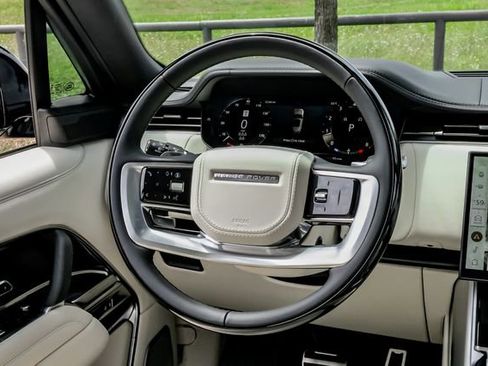 New 2026 Land Rover Range Rover Long Wheelbase Autobiography AWD/4WD image 24