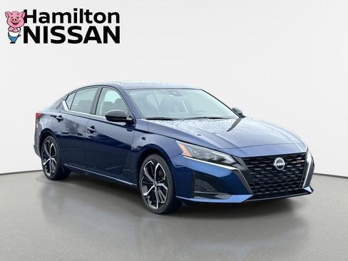 Used 2024 Nissan Altima 2.5 SR w/ SR Premium Package image 1