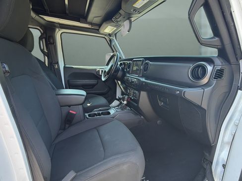 Used 2022 Jeep Wrangler Unlimited Sport w/ Sun And Sound Package AWD/4WD image 17