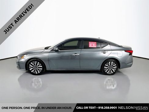 Certified 2023 Nissan Altima 2.5 SV image 8