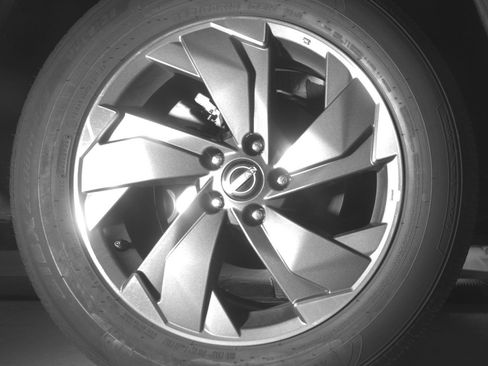 Used 2025 Nissan Rogue SV FWD image 15