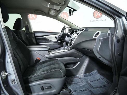 Used 2018 Nissan Murano SV image 11