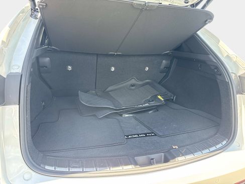 Used 2024 Lexus NX 250 FWD w/ Cold Area Package image 10