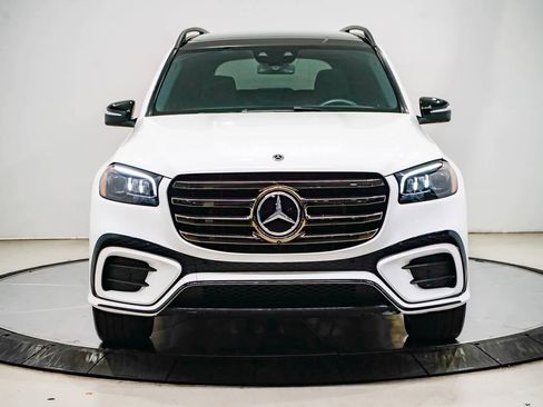 Used 2024 Mercedes-Benz GLS 450 4MATIC image 6