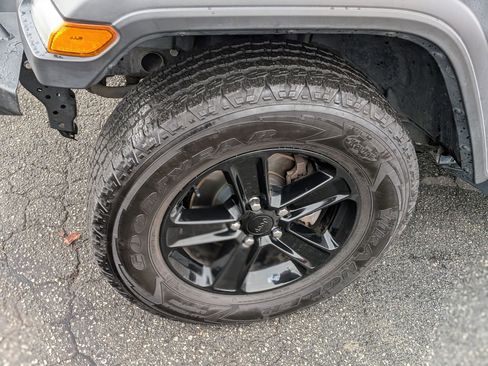 Used 2020 Jeep Wrangler Unlimited Sport image 12