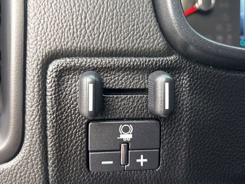 Used 2018 Chevrolet Colorado ZR2 w/ ZR2 Dusk Special Edition image 22