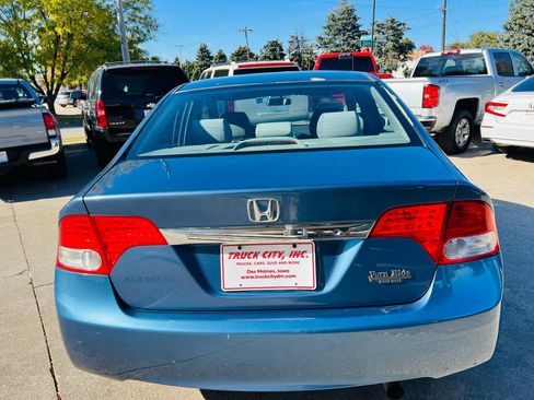 Used 2009 Honda Civic DX-VP image 4
