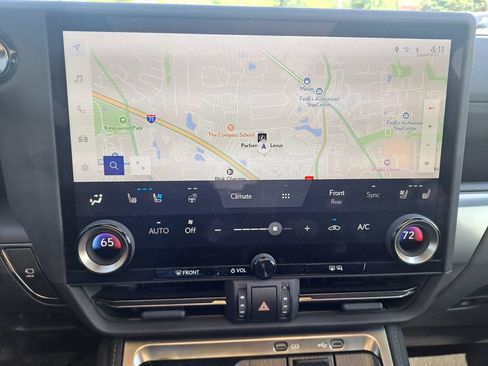 Used 2025 Lexus GX 550 w/ Accessory Package (2T) AWD/4WD image 17