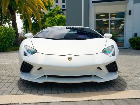 Used 2018 Lamborghini Aventador S AWD/4WD image 7