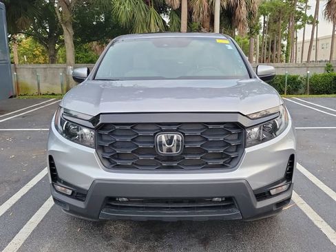 Used 2025 Honda Passport EX-L image 2