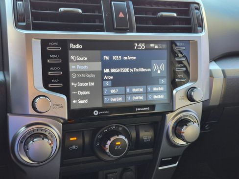 Used 2022 Toyota 4Runner SR5 AWD/4WD image 23
