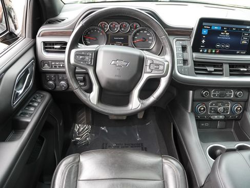 Used 2021 Chevrolet Tahoe Z71 w/ Z71 Signature Package AWD/4WD image 23