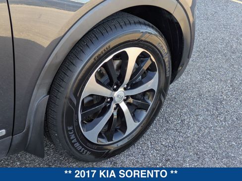 Used 2017 Kia Sorento EX w/ EX V6 Premium Package AWD/4WD image 13