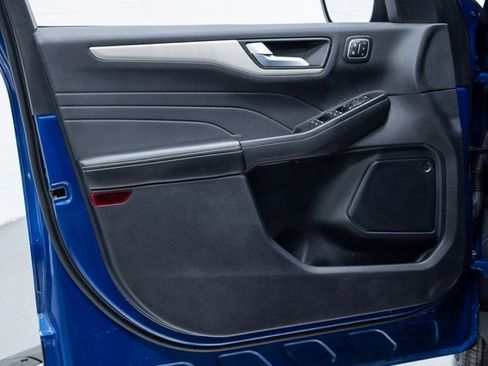 Used 2022 Ford Escape SEL w/ Technology Package image 10