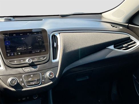 Used 2024 Chevrolet Malibu RS image 21