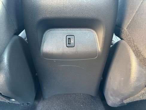 Used 2025 Nissan Sentra SV FWD image 22