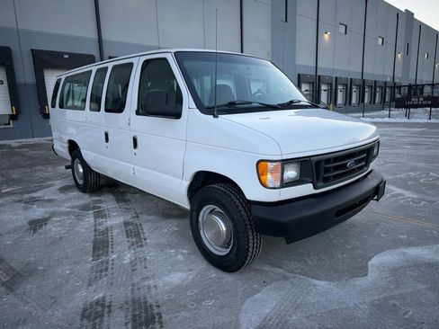 Used 2003 Ford E-350 and Econoline 350 XLT image 13