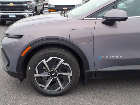 New 2026 Chevrolet Equinox EV LT image 7