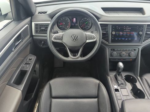 Certified 2021 Volkswagen Atlas Cross Sport SE FWD image 14