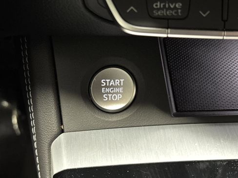 Used 2023 Audi Q5 e Prestige w/ Prestige Package image 23