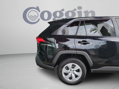 Used 2025 Toyota RAV4 LE FWD image 32