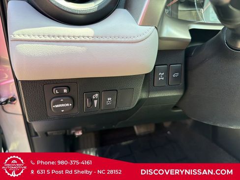 Used 2015 Toyota RAV4 Limited AWD/4WD image 15