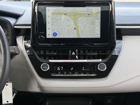 Used 2024 Toyota Corolla LE image 17