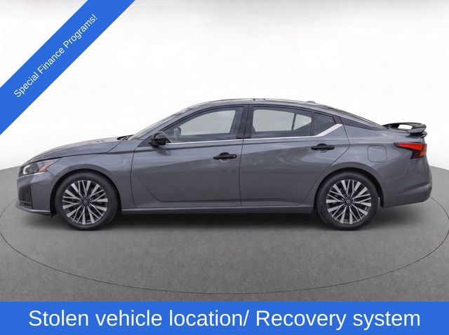 Used 2024 Nissan Altima 2.5 SV FWD image 8