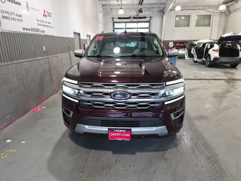 Used 2024 Ford Expedition Platinum AWD/4WD image 8