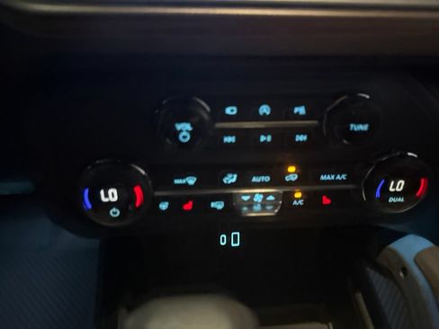 Used 2023 Ford Bronco Outer Banks AWD/4WD image 20