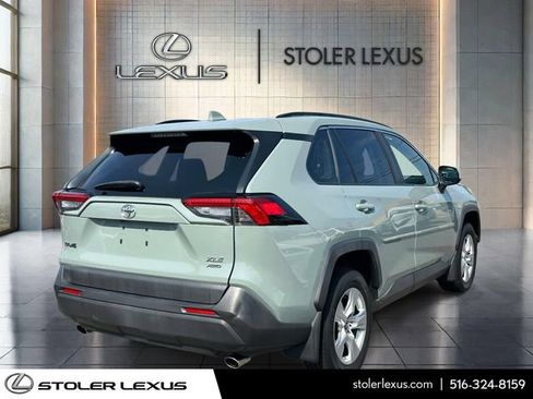 Used 2019 Toyota RAV4 XLE w/ Convenience Package AWD/4WD image 3