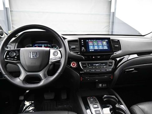 Used 2021 Honda Pilot Touring image 14