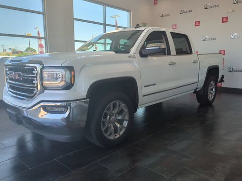 Used 2018 GMC Sierra 1500 SLT w/ SLT Premium Package AWD/4WD image 3