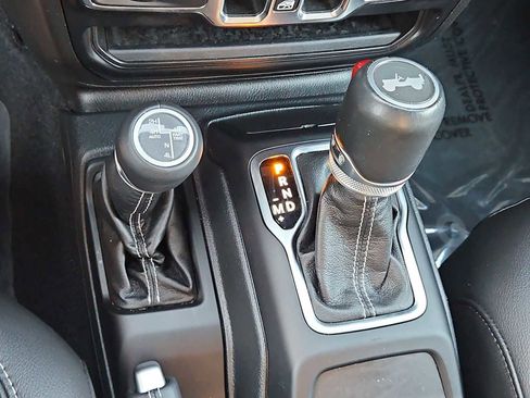 Used 2021 Jeep Wrangler Unlimited Sahara w/ Cold Weather Group image 31