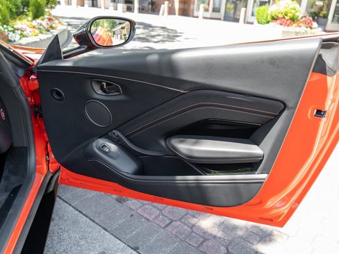 Used 2023 Aston Martin V8 Vantage Roadster RWD image 26