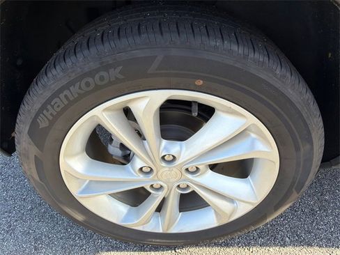 Used 2023 Buick Encore GX Preferred w/ Cold Weather Comfort Package image 17