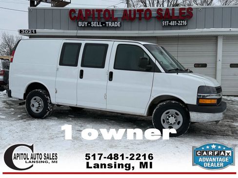 Used 2015 Chevrolet Express 2500 image 1