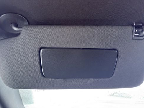 Used 2023 Chevrolet Traverse LT image 25