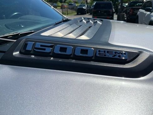 Used 2022 RAM 1500 Laramie w/ Sport Appearance Package AWD/4WD image 11