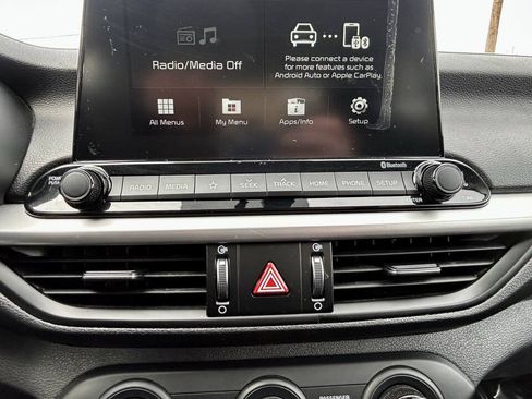 Used 2021 Kia Forte LXS FWD image 25