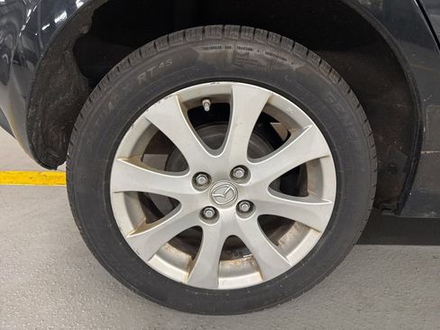 Used 2011 MAZDA MAZDA2 Touring image 16