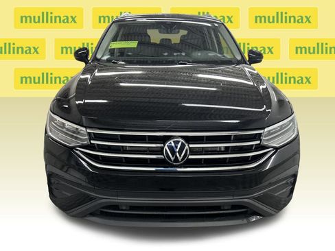Used 2024 Volkswagen Tiguan SE image 14