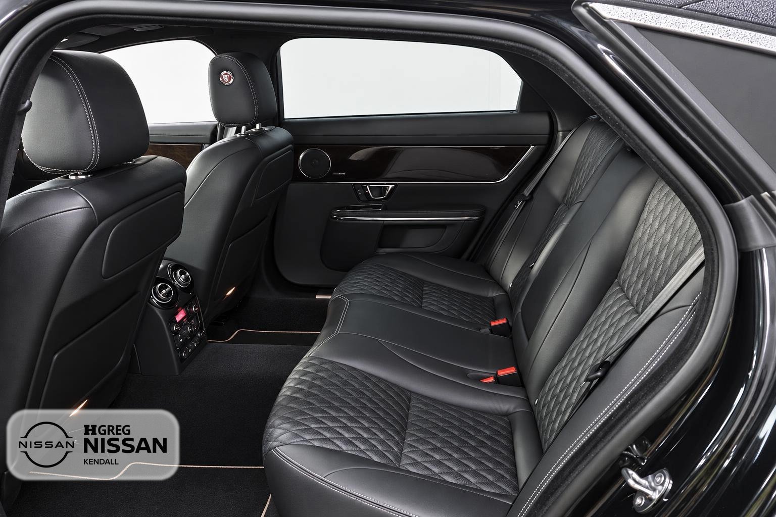 Used 2019 Jaguar XJ AWD image 9