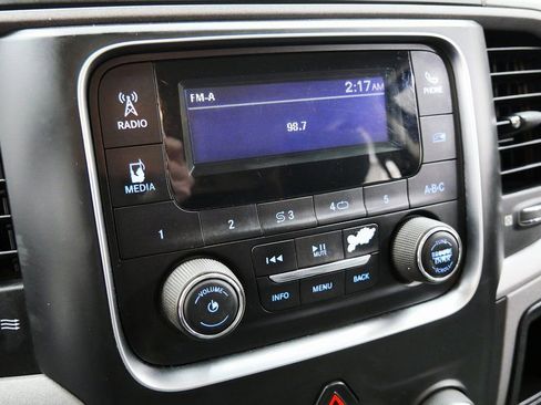 Used 2016 RAM 2500 Tradesman w/ Chrome Appearance Group image 29