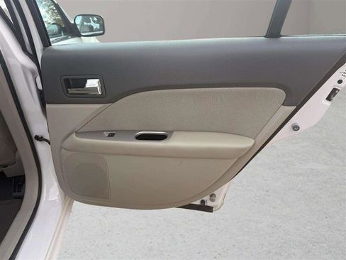 Used 2011 Ford Fusion Hybrid image 19