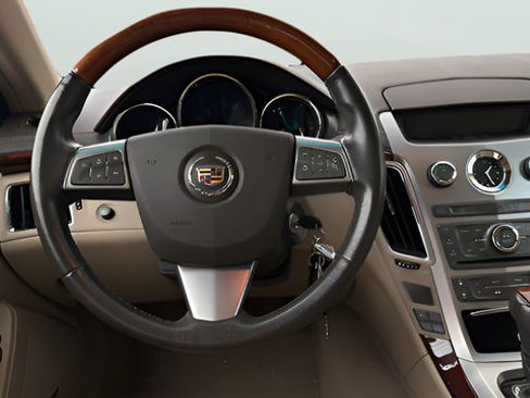 Used 2011 Cadillac CTS Luxury RWD image 11