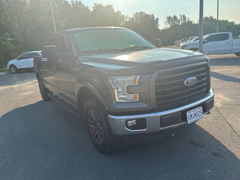 Used 2017 Ford F150 XLT w/ Equipment Group 302A Luxury AWD/4WD image 5